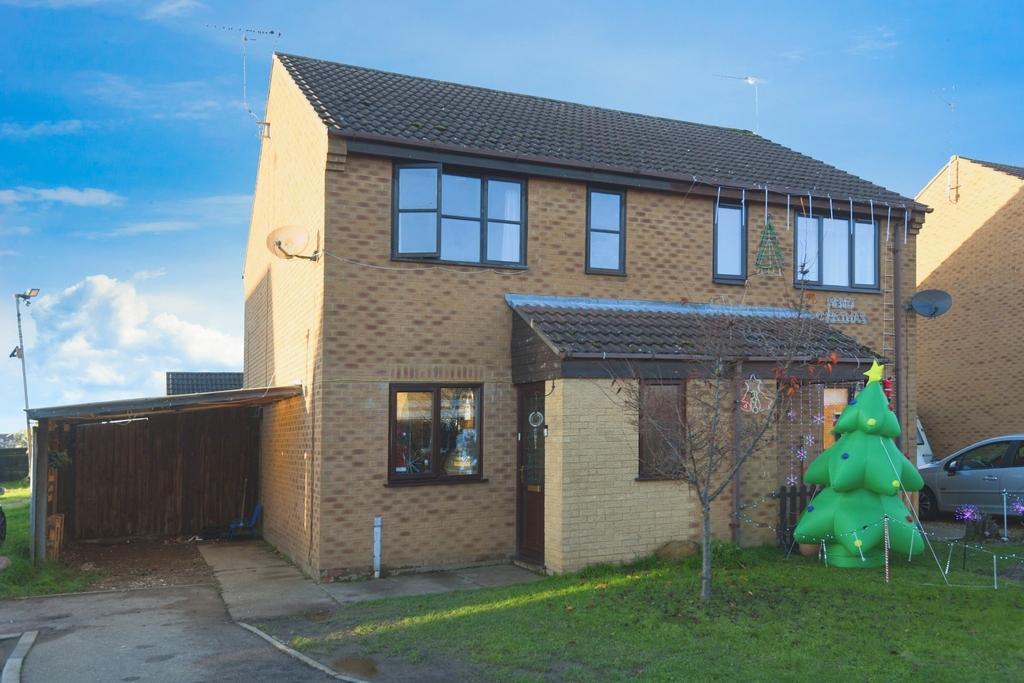 Isle Bridge Road, Outwell, Wisbech, PE14 8RB 2 bed semidetached house