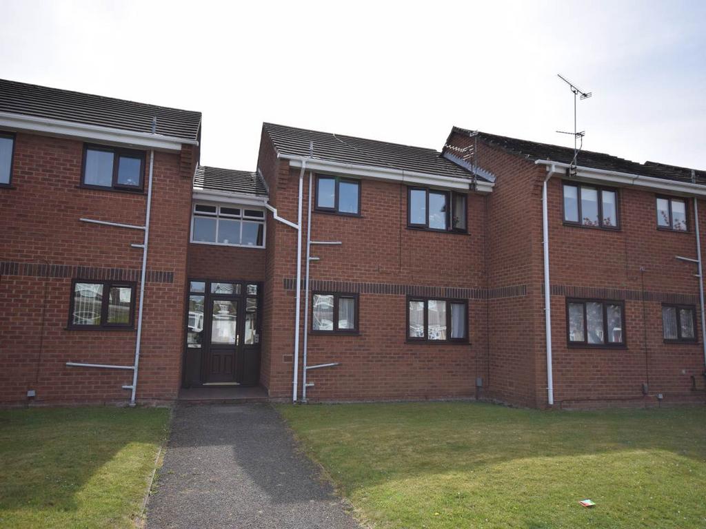 Hope Farm Road, Great Sutton... 1 bed flat £600 pcm (£138 pw)