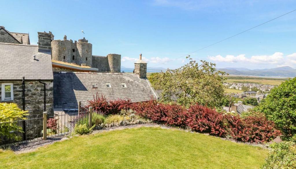 Harlech 4 bed house for sale £465,000