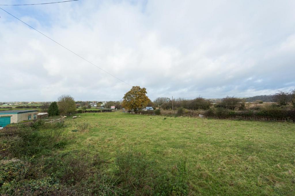 Pontefract Road, Thorpe Audlin, Pontefract 4 bed detached bungalow for