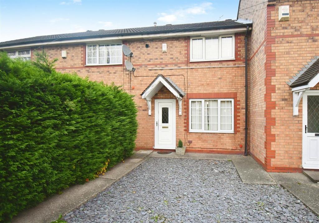 St. James Close, SuttonOnHull, Hull 2 bed terraced house for sale £