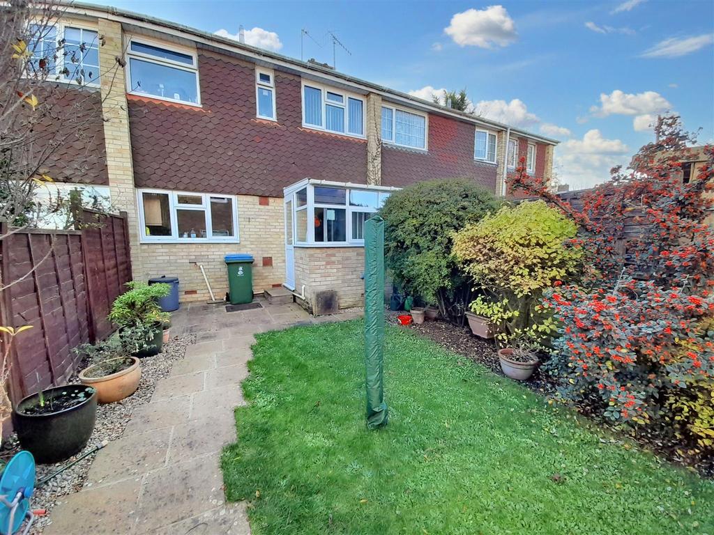Rear garden 1 new.jpg
