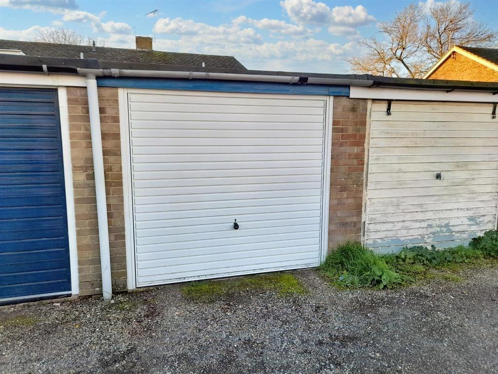 Garage new.jpg
