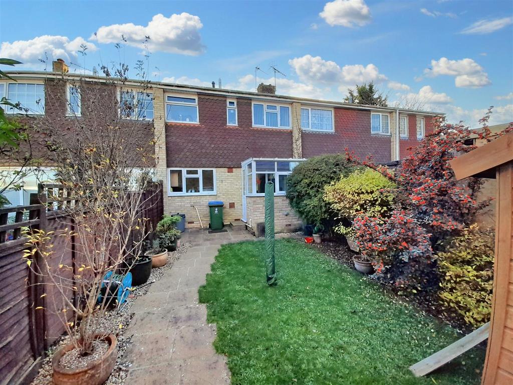 Rear garden 4 new.jpg
