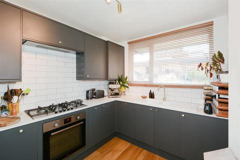 18 Hereford Street, London, E2 6EX