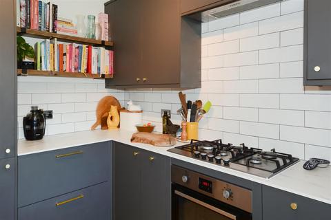 18 Hereford Street, London, E2 6EX