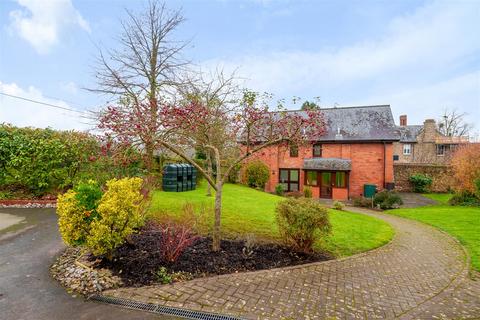 4 bedroom detached house for sale, Wellington