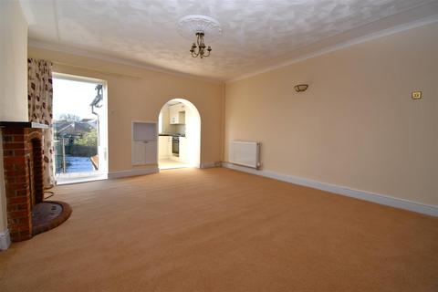 3 bedroom apartment for sale, The Street, Ipswich IP8