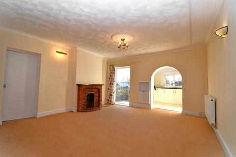 3 bedroom apartment for sale, The Street, Ipswich IP8