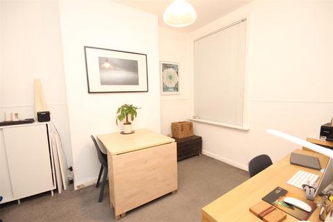 2 bedroom house for sale - Clarence Road, Eastbourne