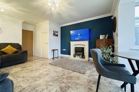 11 Buttermere Close, Hull, HU4 6DG