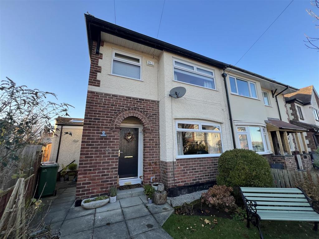 Jubilee Drive, West Kirby, Wirral 3 bed semidetached house for sale £350,000