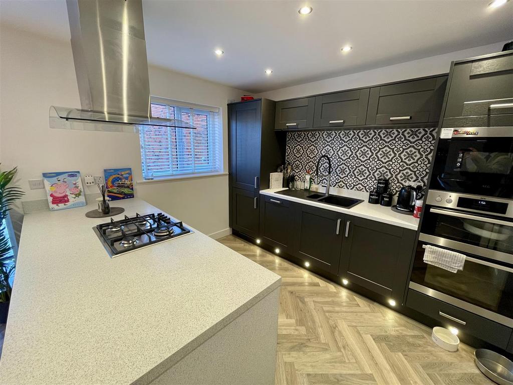 Kitchen / Diner