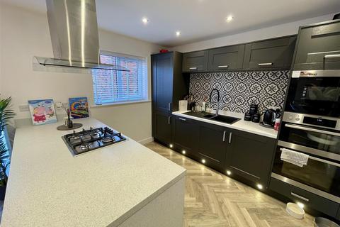 9 Blackthorn Drive, Hurworth, Darlington, DL2 2FU