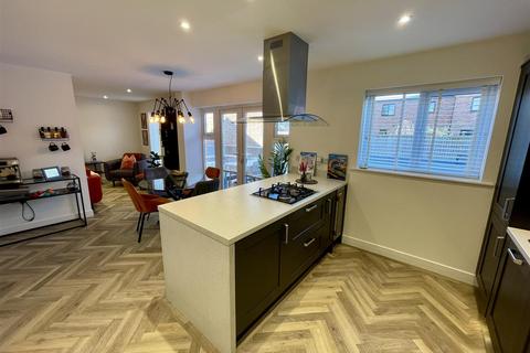 9 Blackthorn Drive, Hurworth, Darlington, DL2 2FU