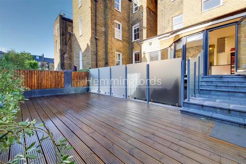 2 bedroom apartment to rent - Sisters Avenue, London, SW11