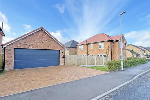 4 bedroom detached house for sale, St Stephens Park, Ramsgate