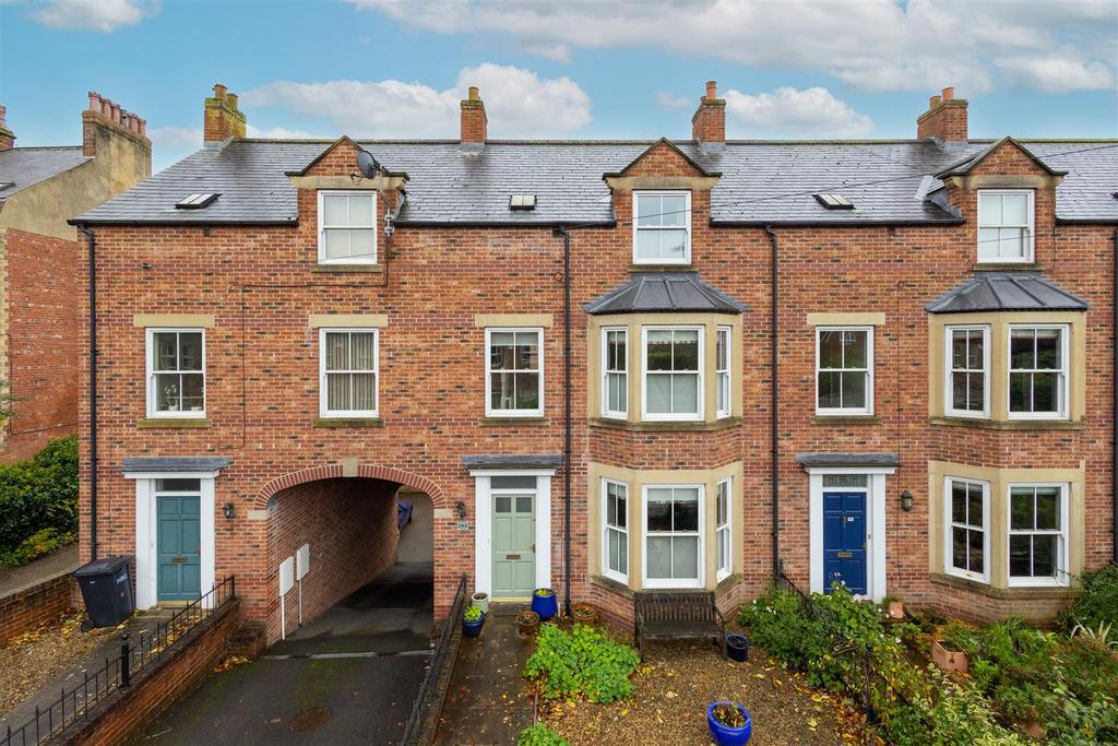 Palace Road, Ripon 4 bed terraced house for sale £350,000