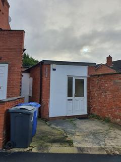 Office to rent, Highfield Road, Doncaster