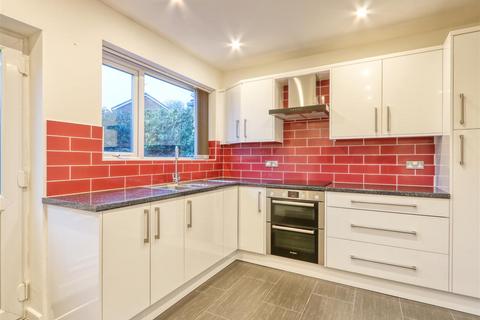 4 Wheatcroft Close, Wingerworth, Chesterfield, S42 6PE