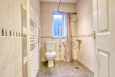 4 Wheatcroft Close, Wingerworth, Chesterfield, S42 6PE