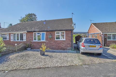 2 bedroom semi-detached bungalow for sale - Sycamore Close, Burbage.