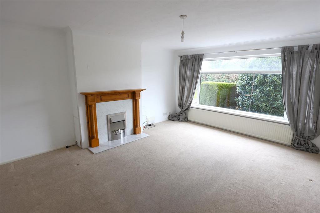 Maes Lloi, Aberthin, Cowbridge, Vale Of CF71 7HA 4 bed