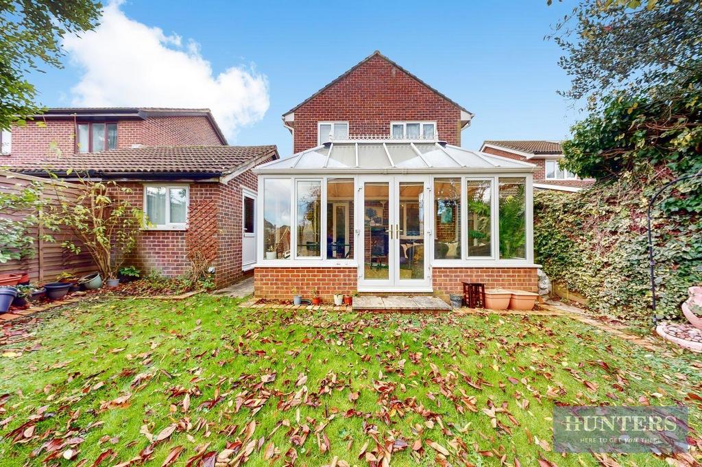 Augustus Drive, Basingstoke 4 bed detached house for sale £475,000