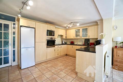 4 bedroom semi-detached house for sale, Ploughmans Headland, Stanway