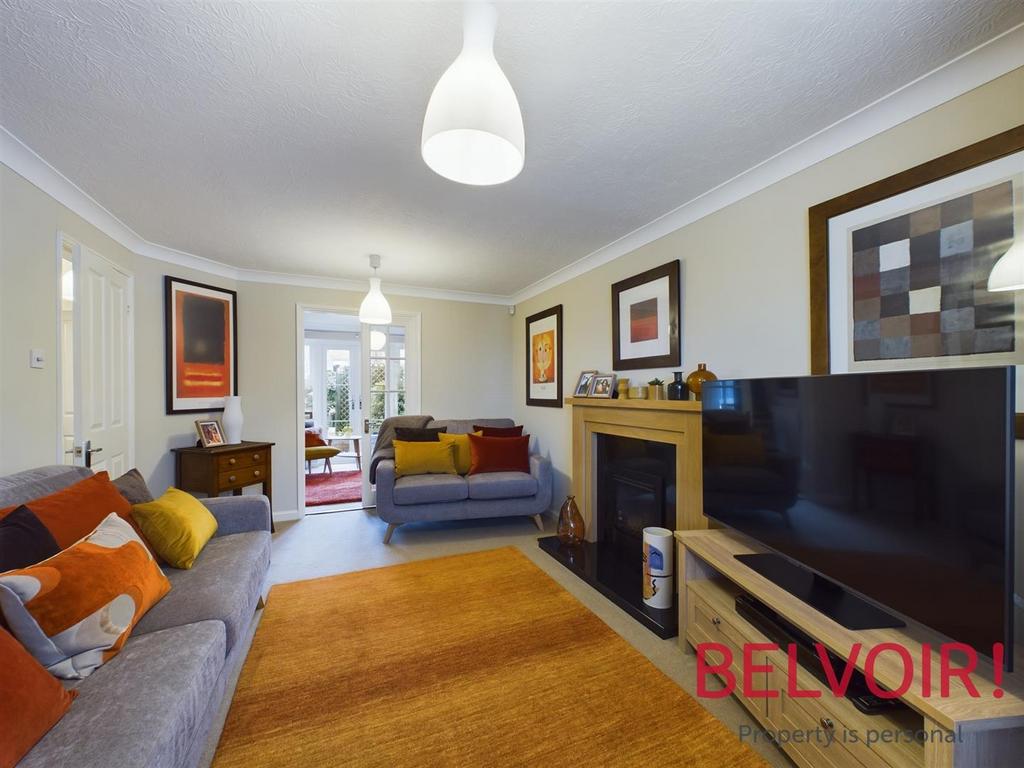 Johnson Drive, Mansfield 4 bed detached house £285,000