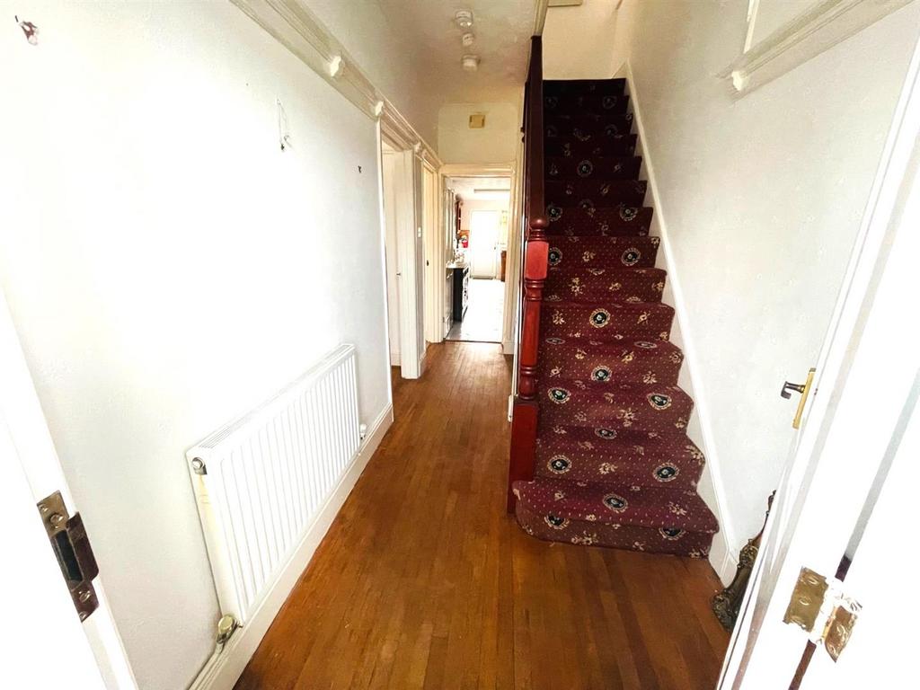 Queen Victoria Road, Llanelli 3 bed end of terrace house for sale £