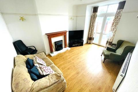 3 bedroom end of terrace house for sale, Queen Victoria Road, Llanelli