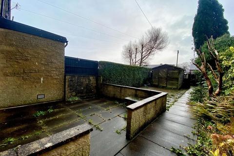 62 Adelphi Road, Huddersfield, HD3 4BB
