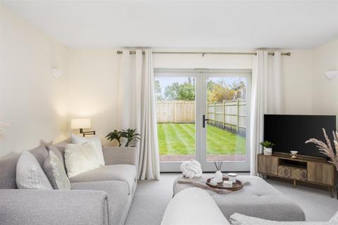 2, Lavender Cottages The Street, East Preston, Littlehampton, BN16 1HT