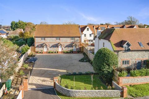 1, Lavender Cottages The Street, East Preston, Littlehampton, BN16 1HT