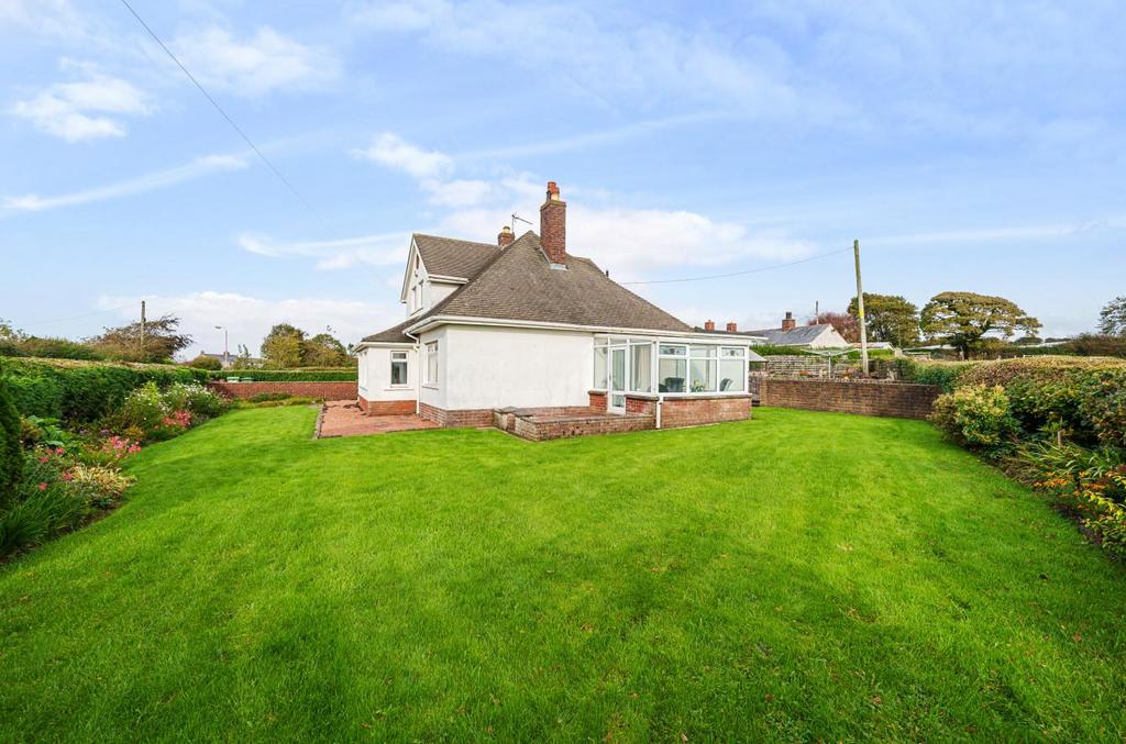 Dearham Bridge Road, Maryport CA15 3 bed detached bungalow for sale £