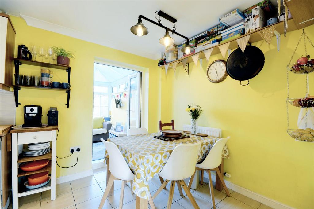 Kitchen Diner 1.jpeg