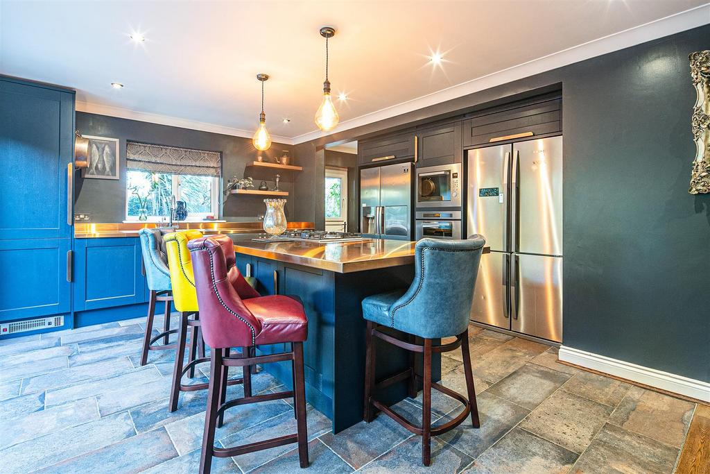 9 Ashfurlong Park, Dore, S17 3LD 5 bed detached house for sale £950,000