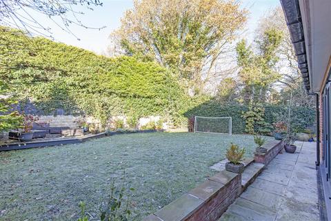 9 Ashfurlong Park, Sheffield, S17 3LD