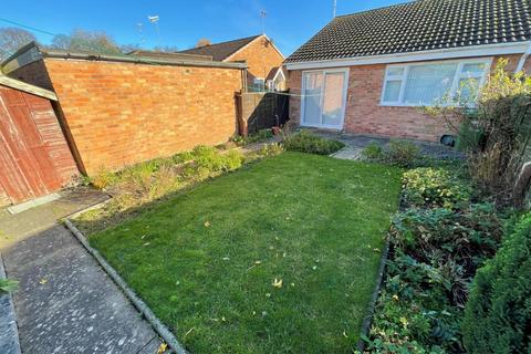 2 bedroom semi-detached bungalow for sale, Noble Close, Warwick