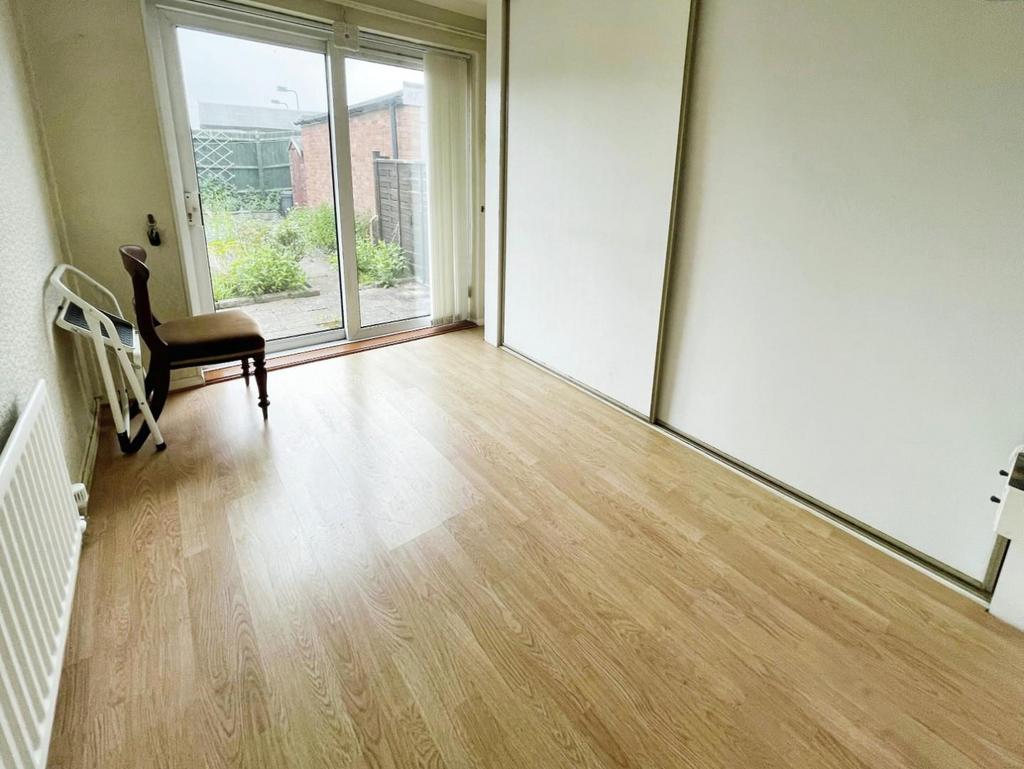 Ff9c8799-Bedroom2.jpg