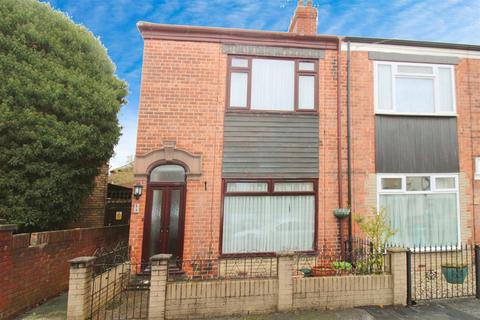 2 bedroom end of terrace house for sale, Heathcote Street, Hull