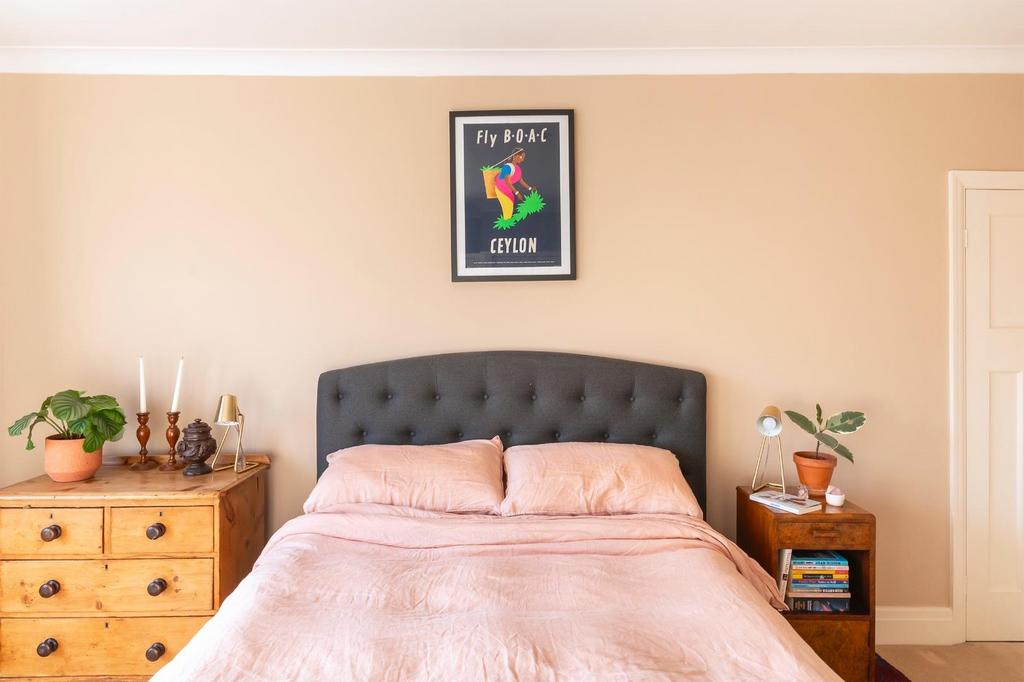 KLAWLAIREPMI04 - Bedroom C.jpg