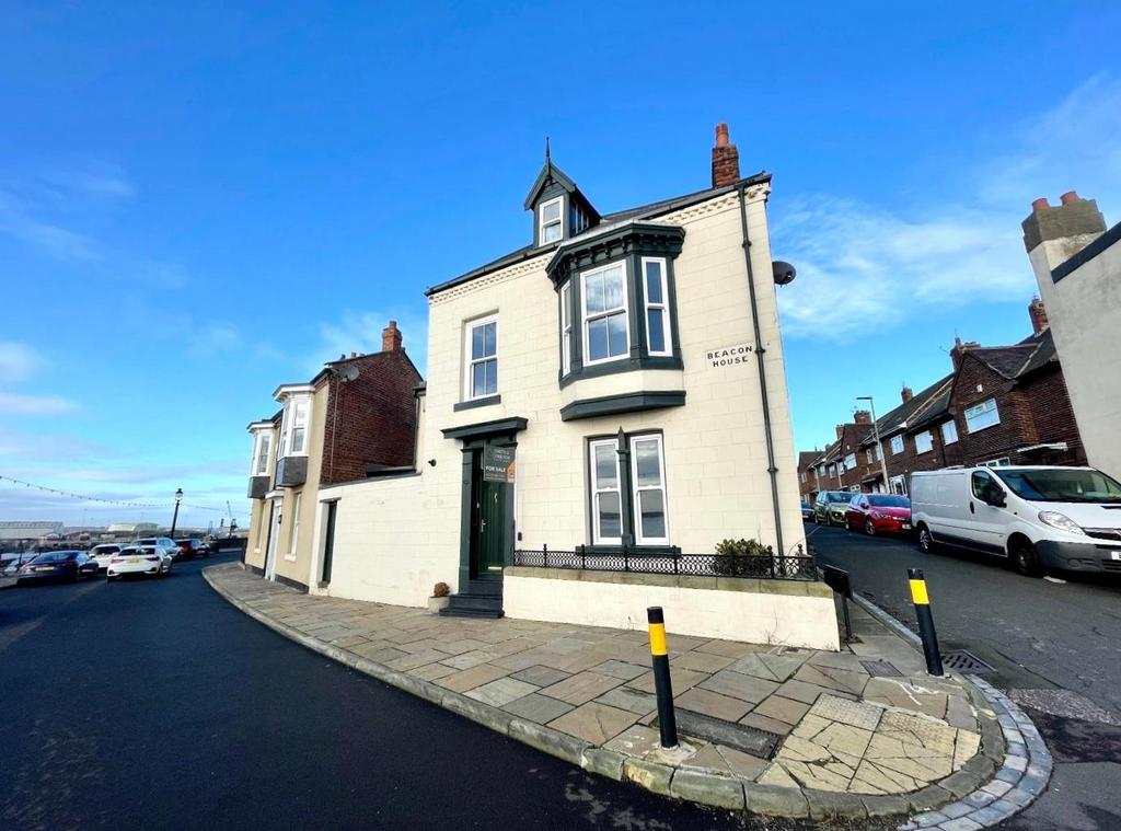 York Place, Headland, Hartlepool 3 bed detached house for sale £200,000