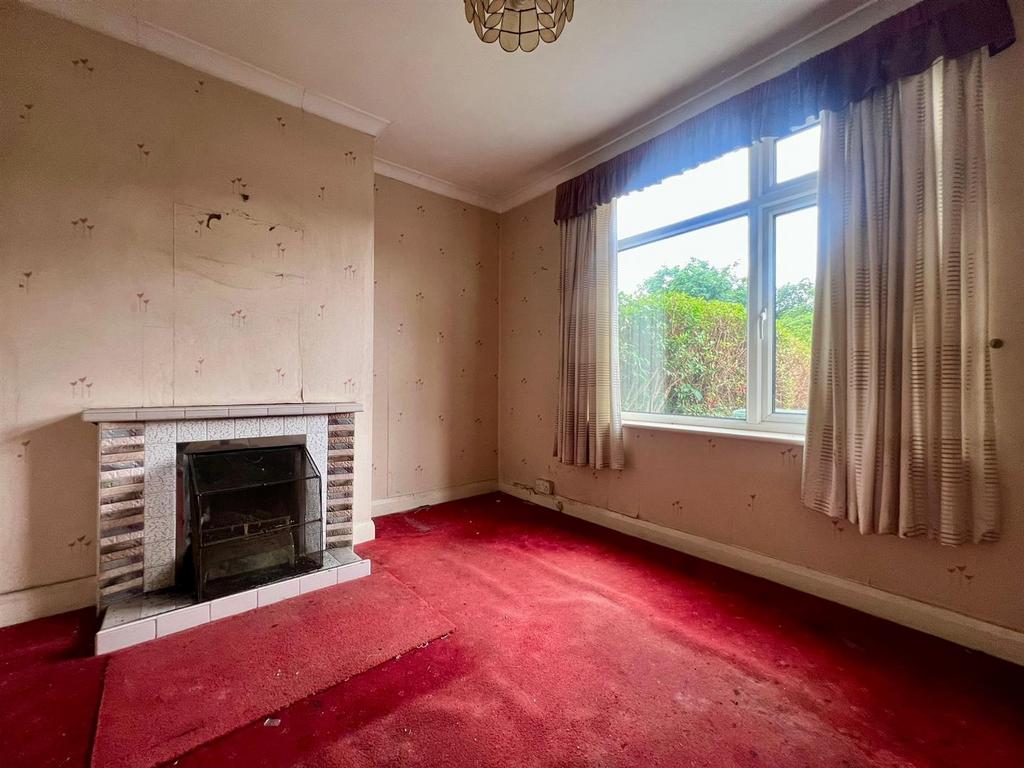 Highbury Road, Newbold, Chesterfield 3 bed semidetached house for sale