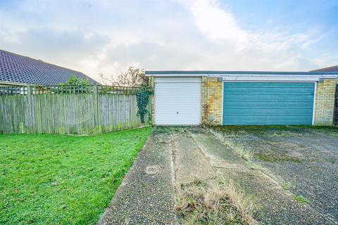 2 Barham Close, Hastings, TN34 2PA