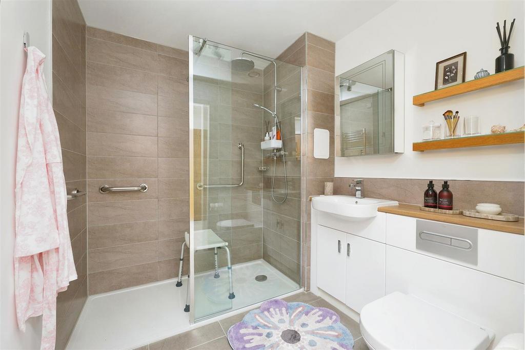 Shower Rm. 2-17 MG(a).jpg