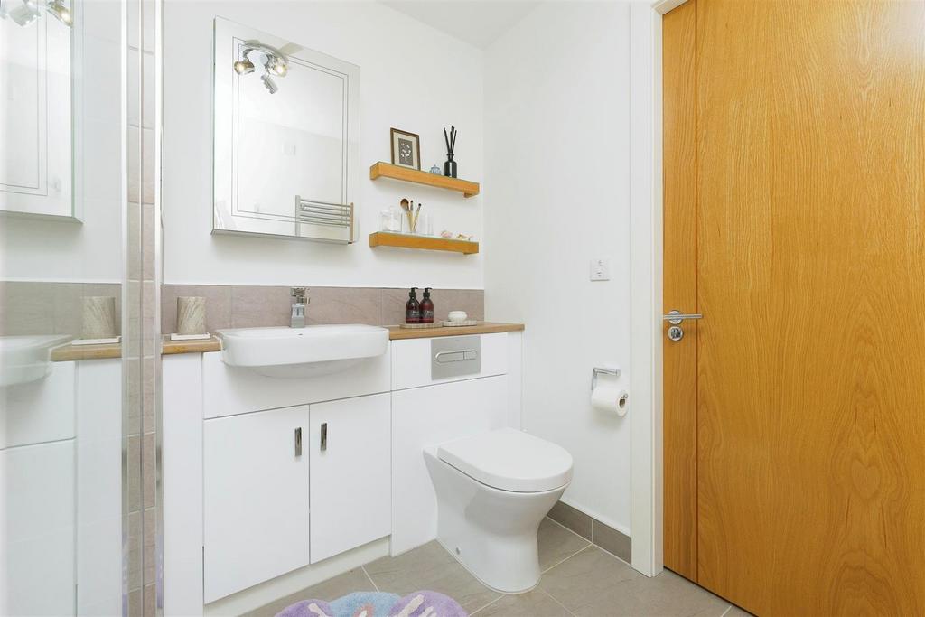 Shower Rm. 2-17 MG(b).jpg