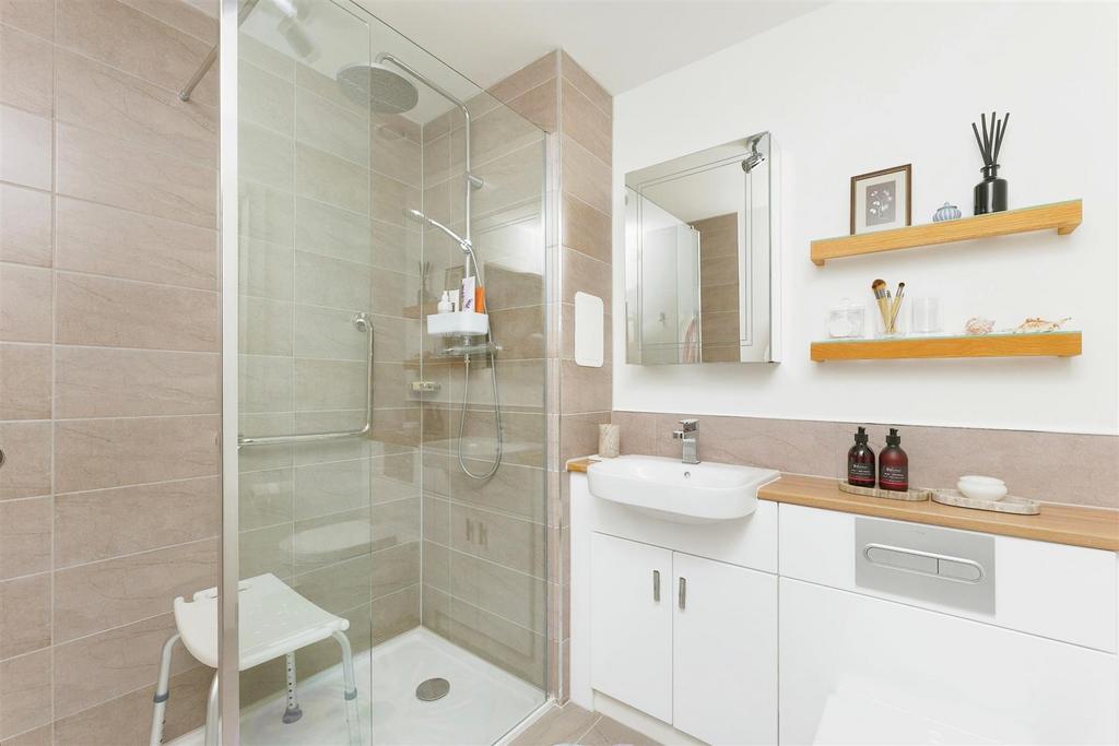 Shower Rm. 2-17 MG(c).jpg