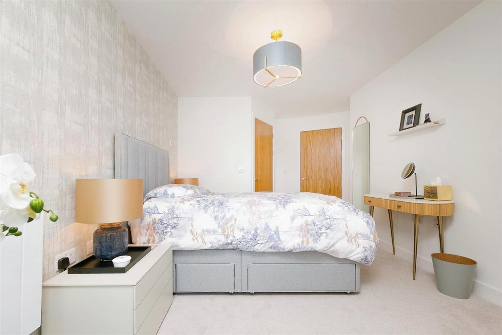 Bedroom 2-17 MG(b).jpg